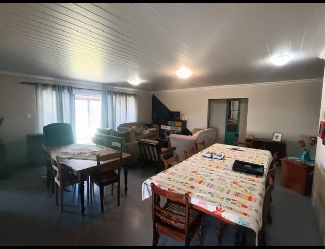 4 BEDROOM HOUSE FOR SALE IN HARTENBOS HEUWELS